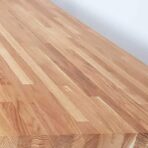 Tisch mit Eichenplatte
