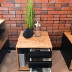 Sockel mit Schubladen