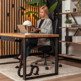 meble do gabinetu z drewnianymi elementami