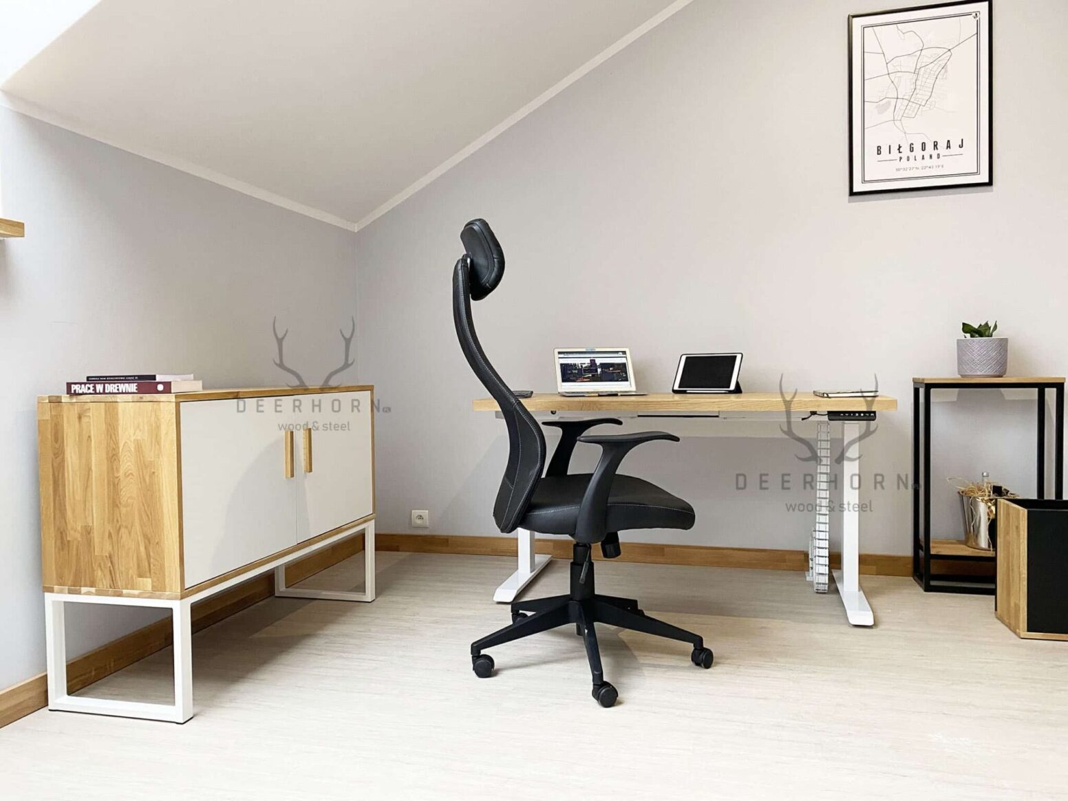 weiße Möbel für Arbeitszimmer und Büro