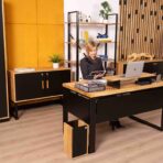 biurko do pracy w domu home office