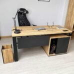 biurko z szufladami loft