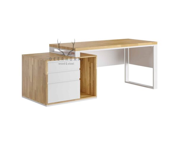 weißes Loftbüro plus Schreibtisch