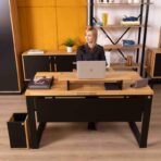 ergonomiczne biurko do gabinetu