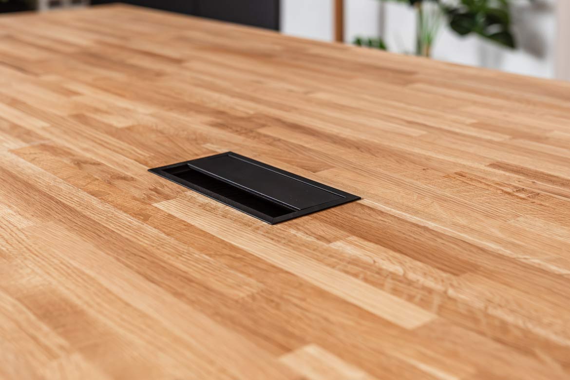 stol-konferencyjny-z-przepustami-kablowymi stół konferencyjny z przepustami kablowymi