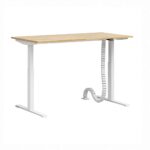 Weißer höhenverstellbarer Schreibtisch mit flacher Platte. Schlank 140x70