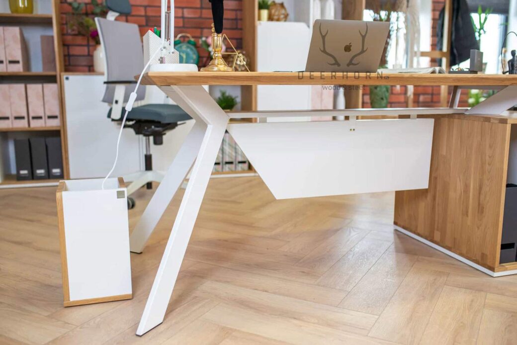 Hochwertiger weißer Schreibtisch mit Holzplatte loft industrial