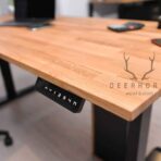 verstellbarer Schreibtisch