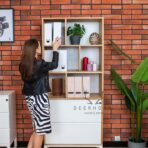 geräumiges Bücherregal für das Büro