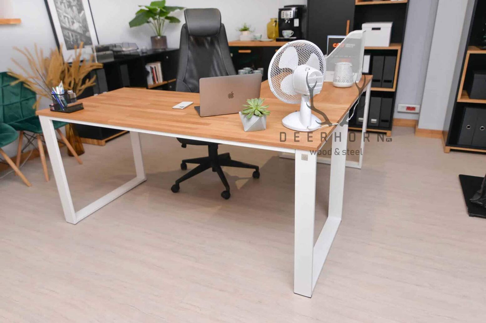 white_desk weißer Schreibtisch