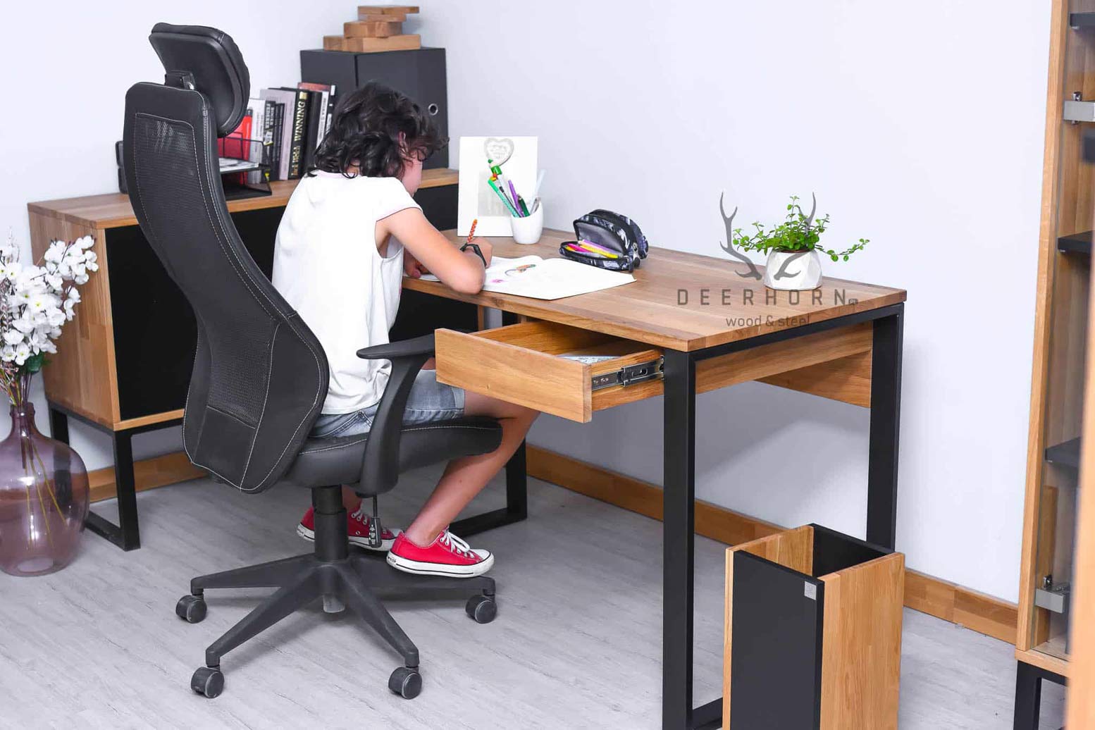 Loft-Schreibtisch mit Schublade