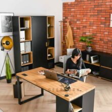 moderner Bürotisch