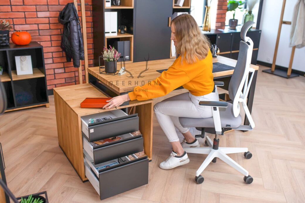 Loft-Schreibtisch