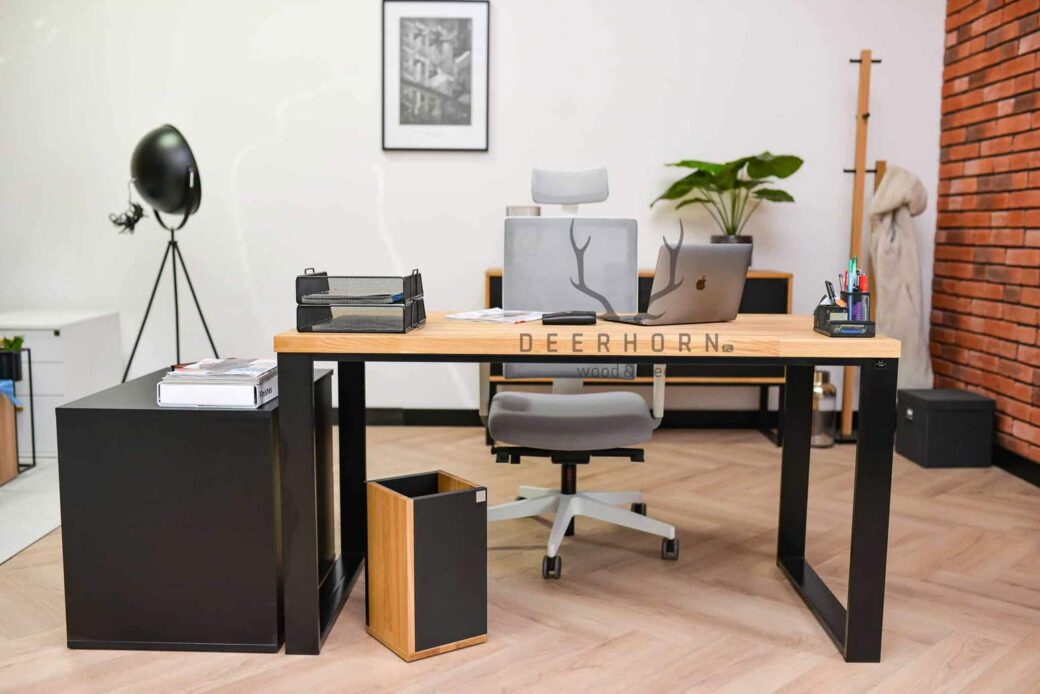 Loft-Schreibtisch