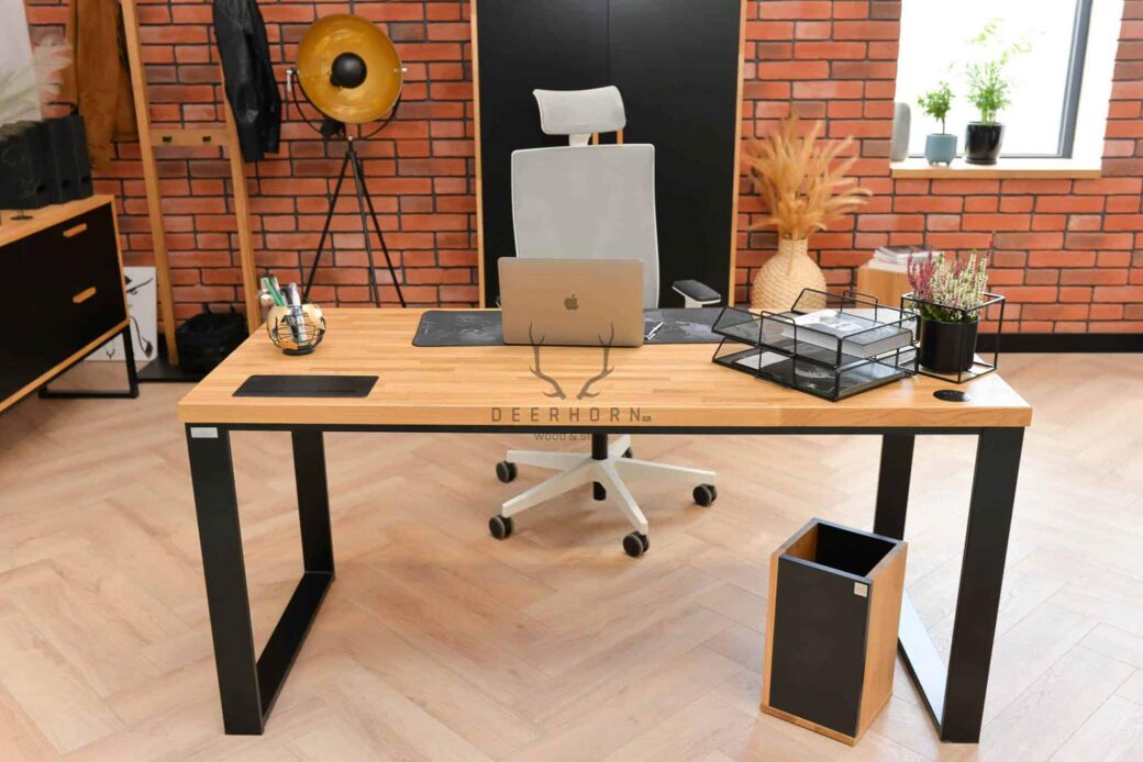 Loft-Büro-Schreibtisch