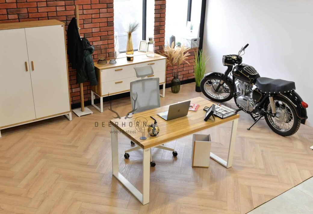 Schreibtisch mit Eichenplatte und Metallbeinen für Büro und Zuhause