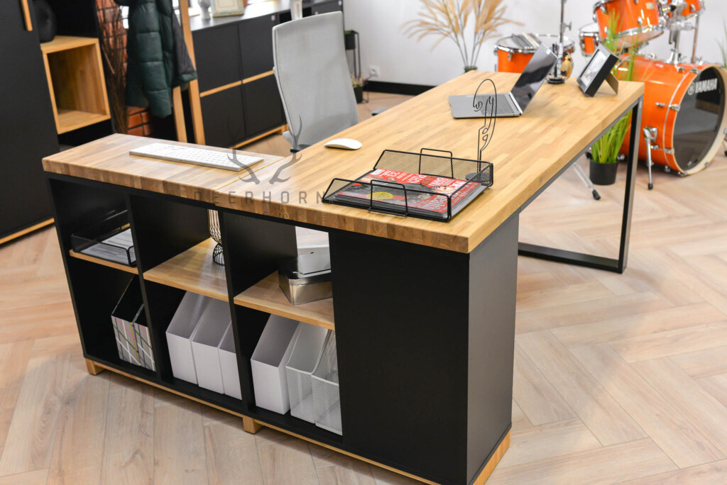 narożne biurko z półkami