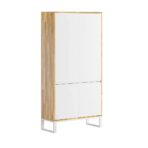 weißer Kleiderschrank