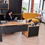 Schrank-Schreibtisch