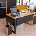 eleganter Loft-Schreibtisch