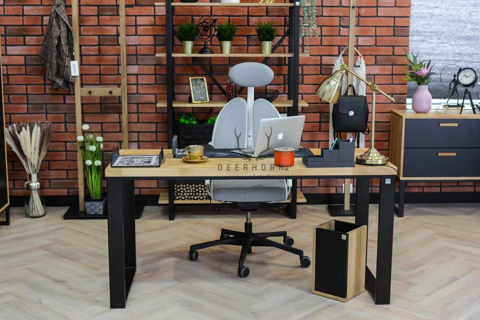 modern_desk_for_science moderner Arbeitstisch