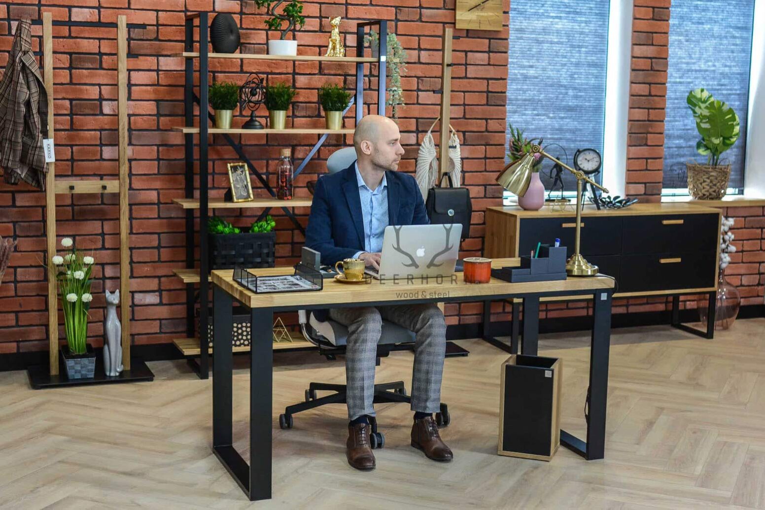 modern_work_desk moderner Arbeitstisch