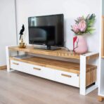 weißer TV-Schrank