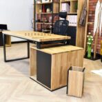 Holztisch