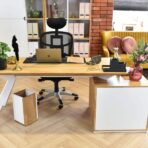 minimalistischer Schreibtisch