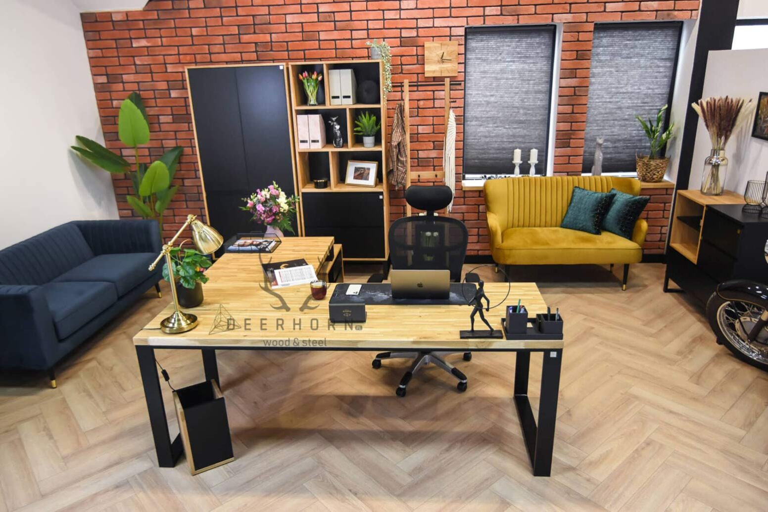 Schreibtisch_Zähler_Hirschhorn Hirschhorn-Eckschreibtisch