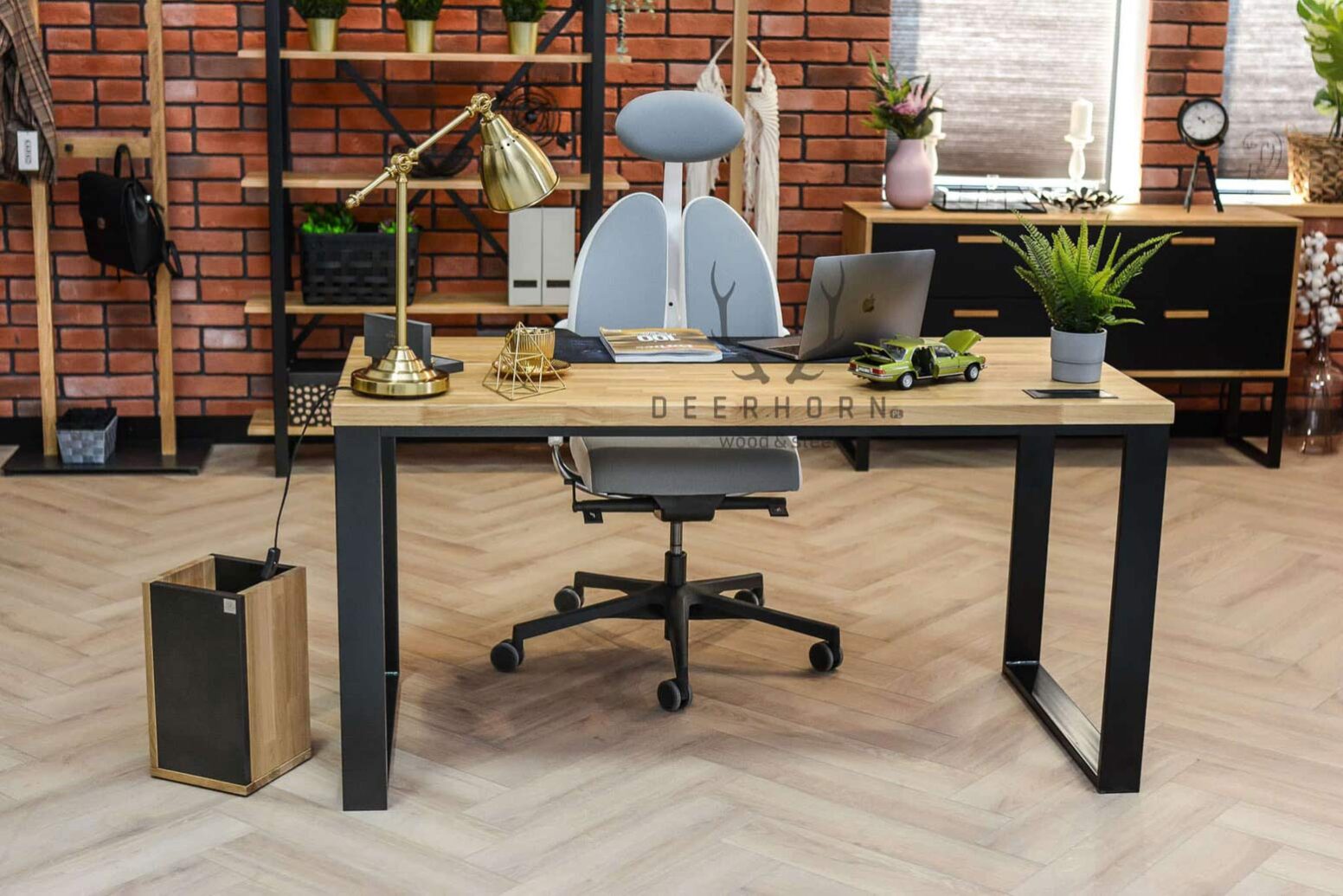 Holzmöbel für Büro und Arbeitszimmer