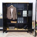 Ablage und Kleiderschrank