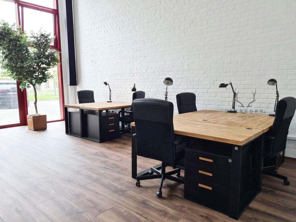Moderne Loft-Schreibtische mit Holzplatte für Bürogebäude