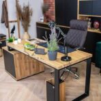 Bürotisch