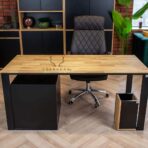 Loft-Schreibtisch