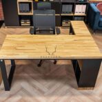 Massivholz-Loft-Schreibtisch