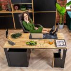Bürotisch