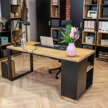 Loft-Schreibtisch für das Büro