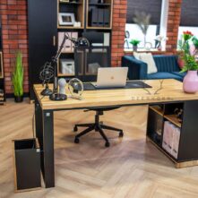 robuster Arbeitstisch