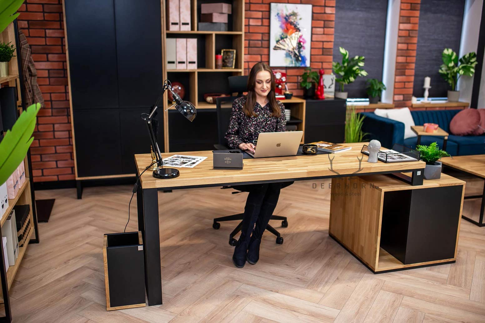 ergonomischer Schreibtisch