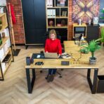 Schreibtisch aus Eiche im Loft-Stil