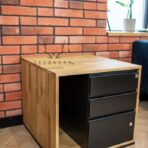 Untertischsockel mit Schlüssel