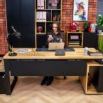stilvoller Schreibtisch für das Büro