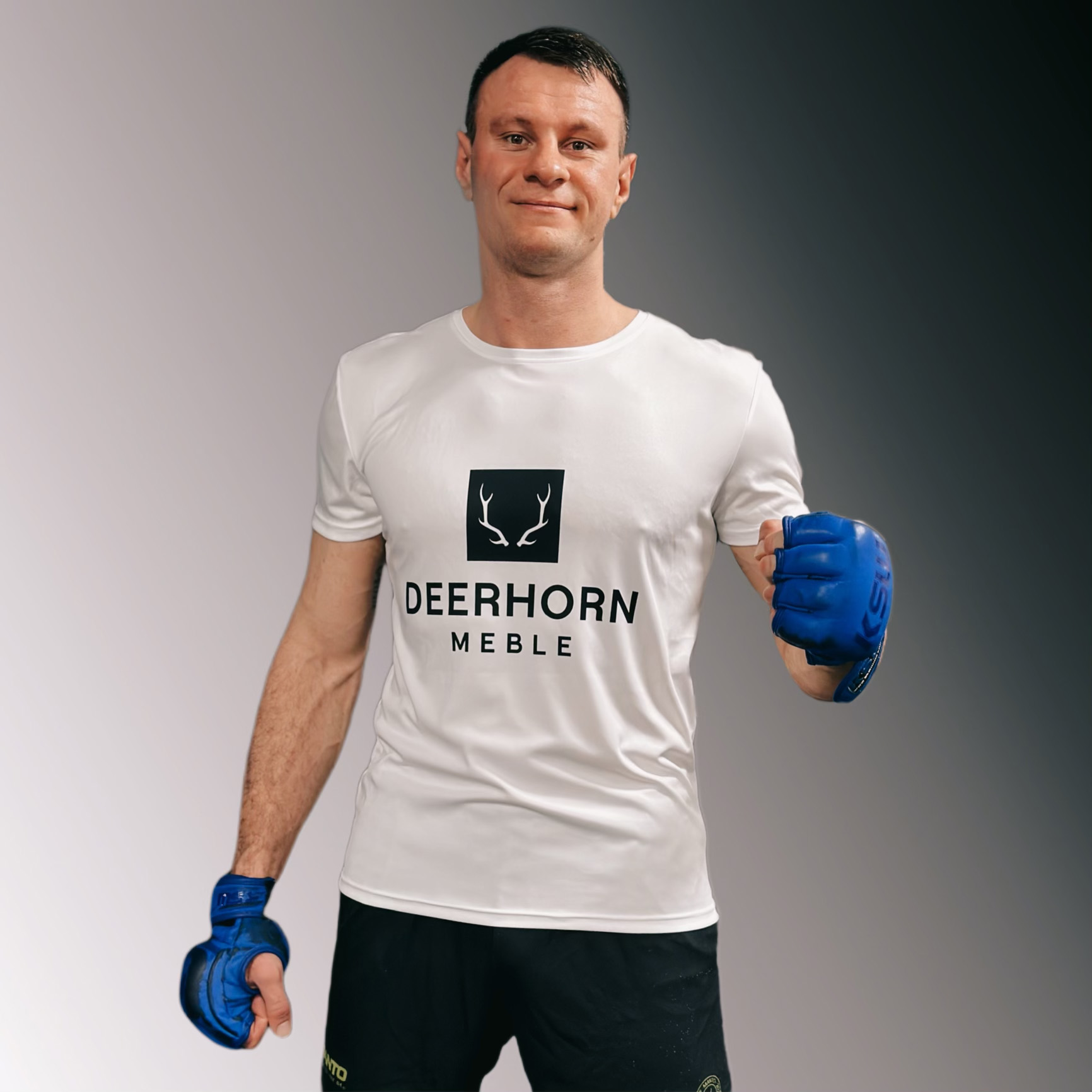 Arkadiusz Wrzosek KSW MMA Deerhorn Möbel