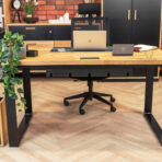 Industrieller Metallschreibtisch
