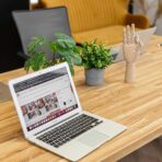 Konferenztisch aus Holz