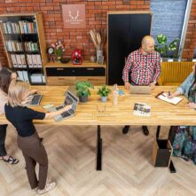 Hubtisch für den Konferenzraum