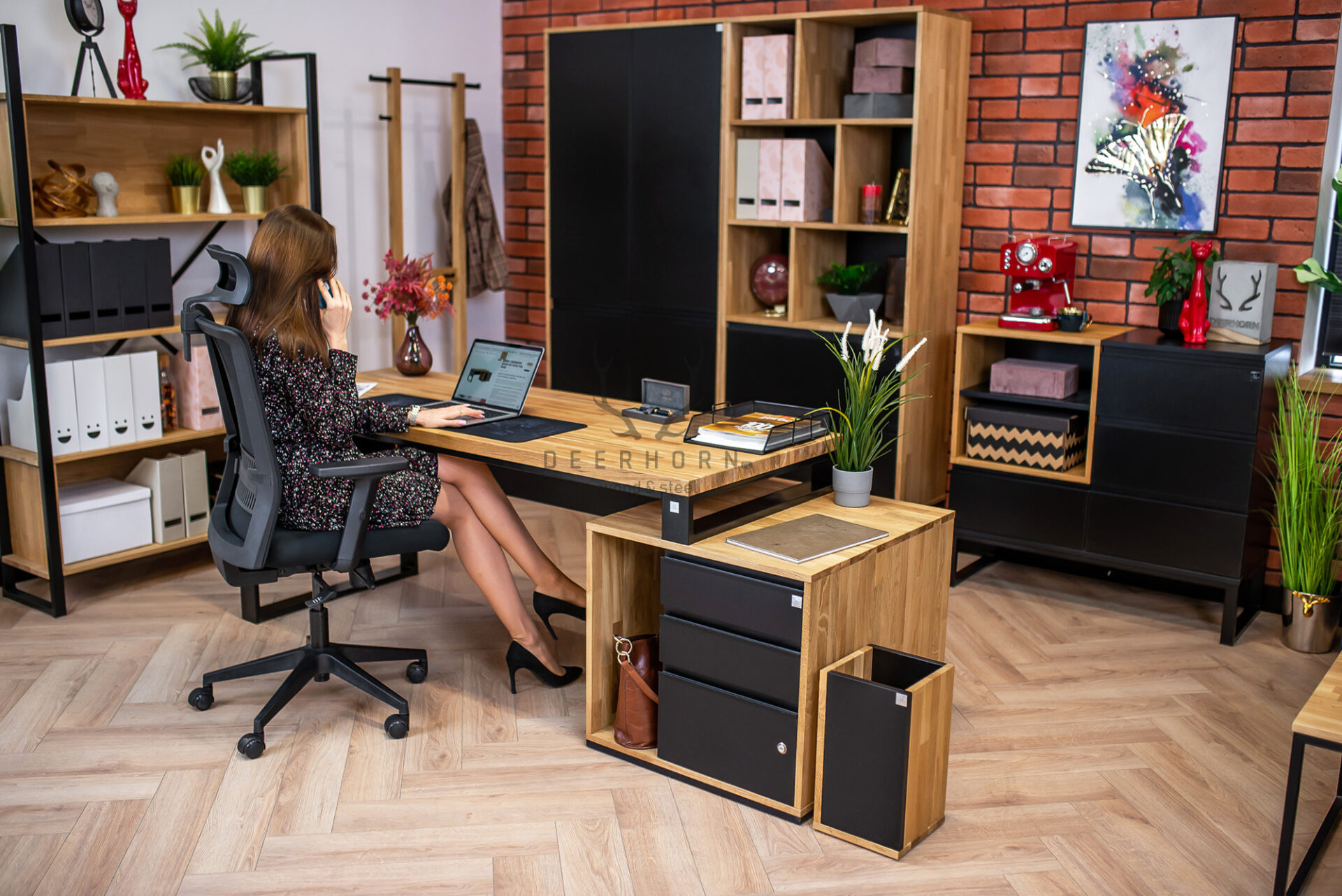 möbel-für-eine-anwaltskanzlei Bürotisch und andere Büromöbel