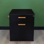 Sockel für Büroschreibtische