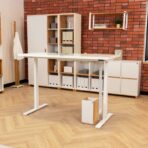 weißer verstellbarer Schreibtisch